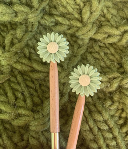 Daisy Knitting needle toppers and point protectors. A cute way to stop your stiches slipping. A perfect gift for knitters