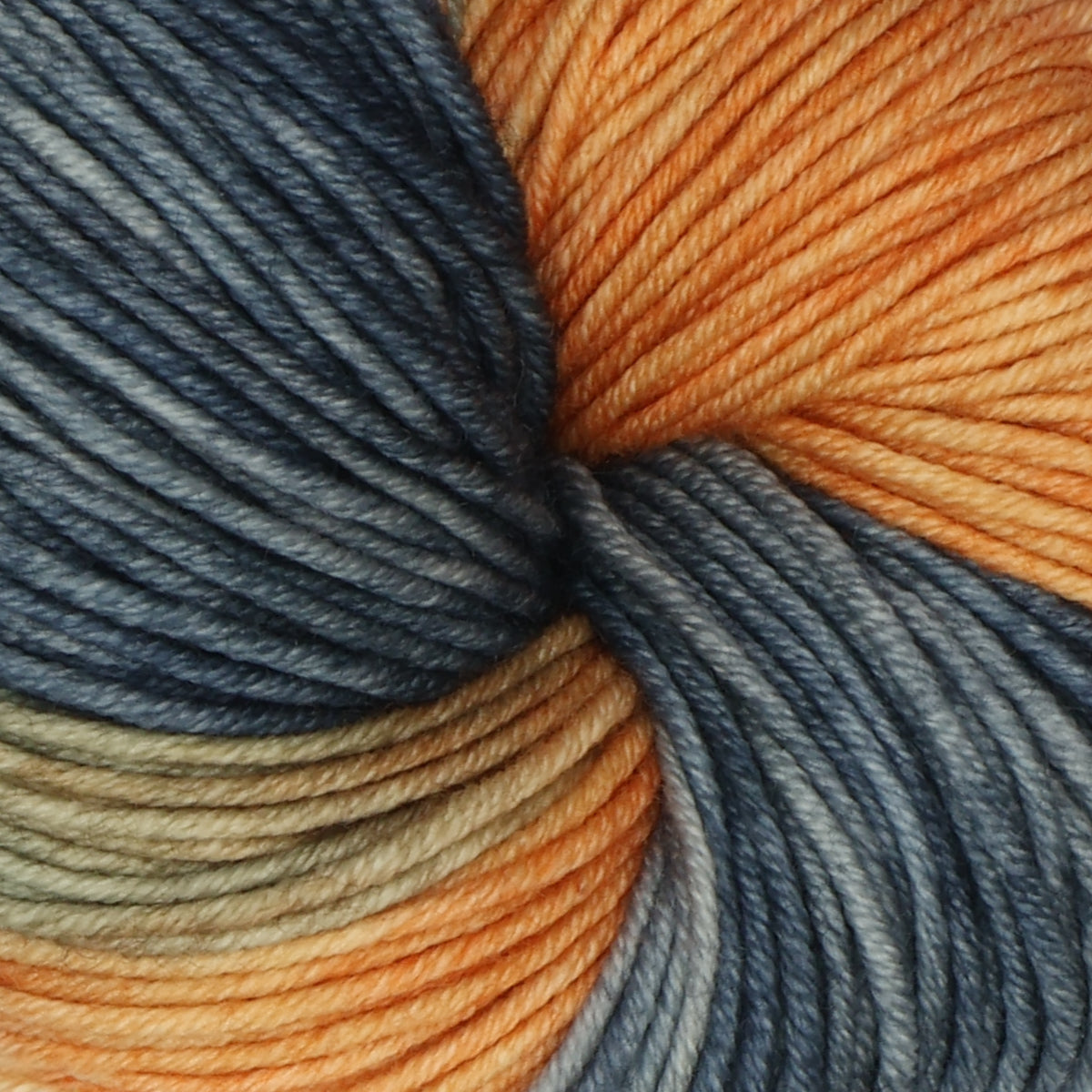 Symfonie Viva Yarn DK Merino wool 100g